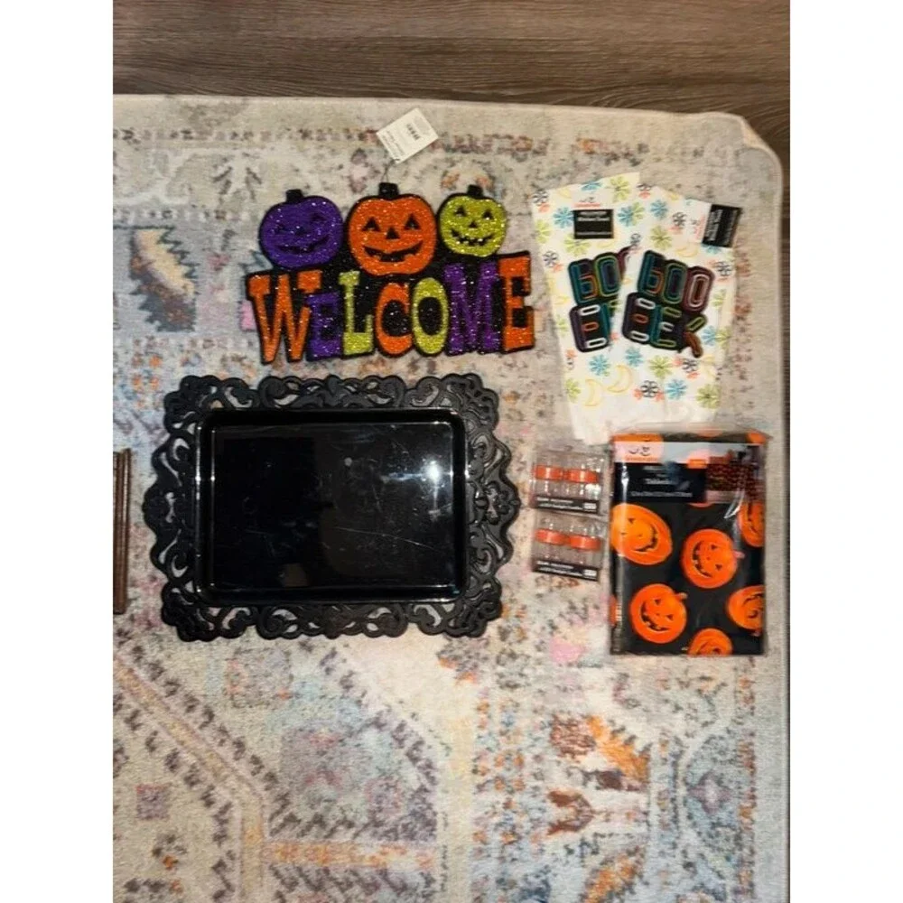 Halloween table bundle 7 items